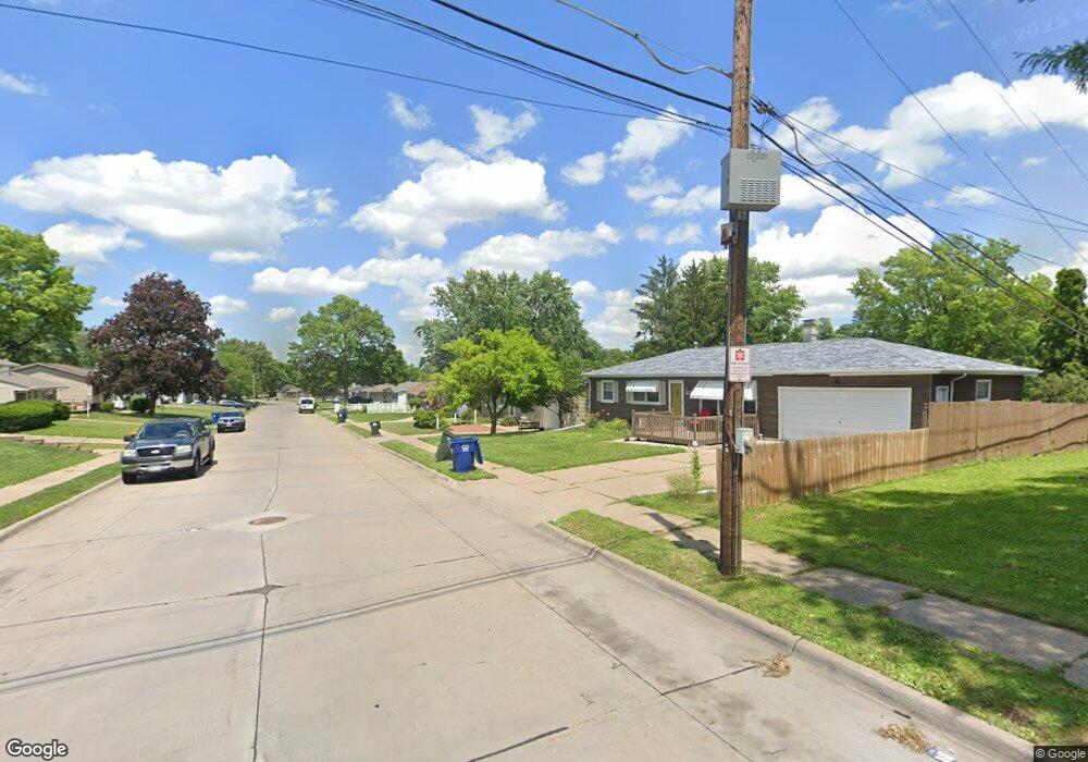 2721 N Pine St, Davenport, IA 52804 - photo 1