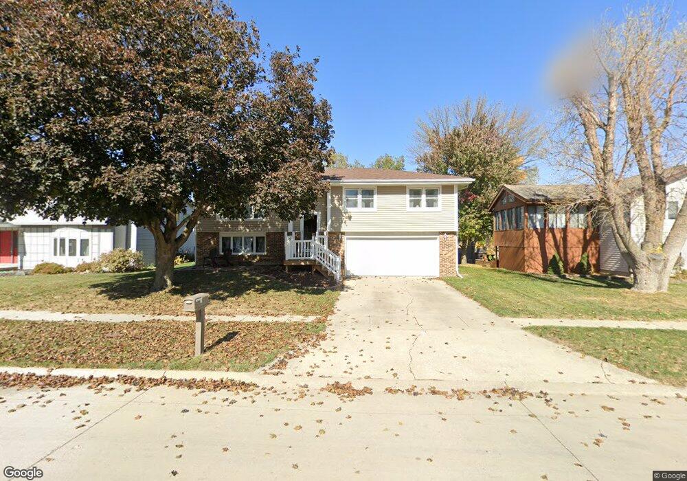 2416 N 5th Ave E, Newton, IA 50208 - photo 1