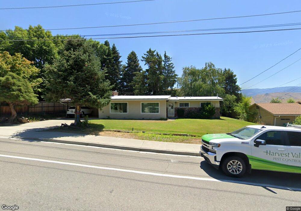 525 15th St NE, East Wenatchee, WA 98802 - photo 1