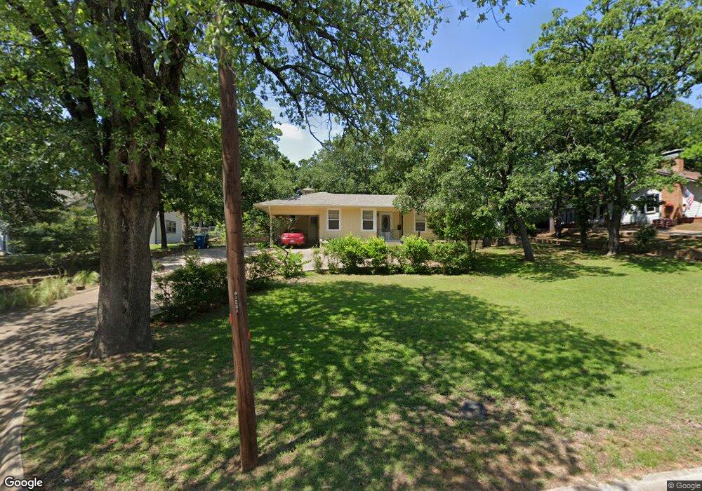 1221 W Hull St, Denison, TX 75020 - photo 1