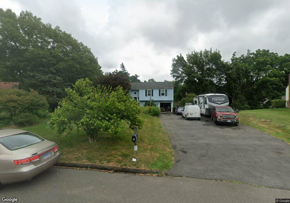 17 Partridge Run, Wallingford, CT 06492 - photo 1