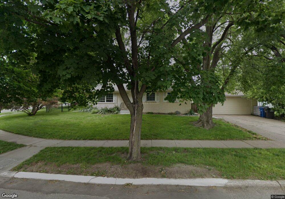 2300 E Madison Ave, Des Moines, IA 50317 - photo 1