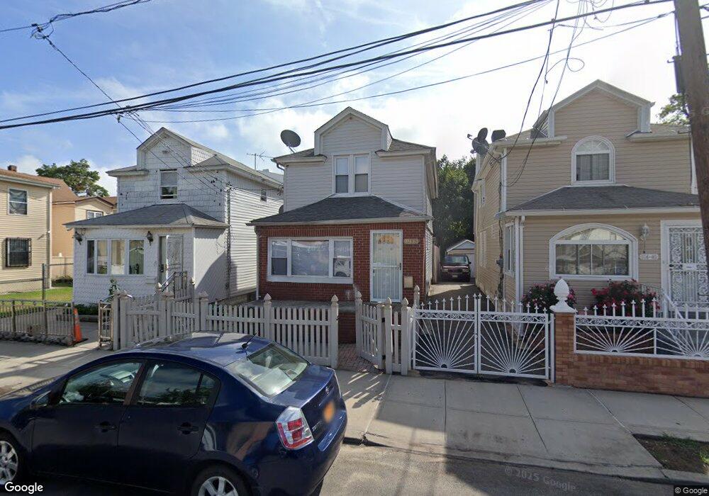 10442 164th Place, Jamaica, NY 11433 - photo 1