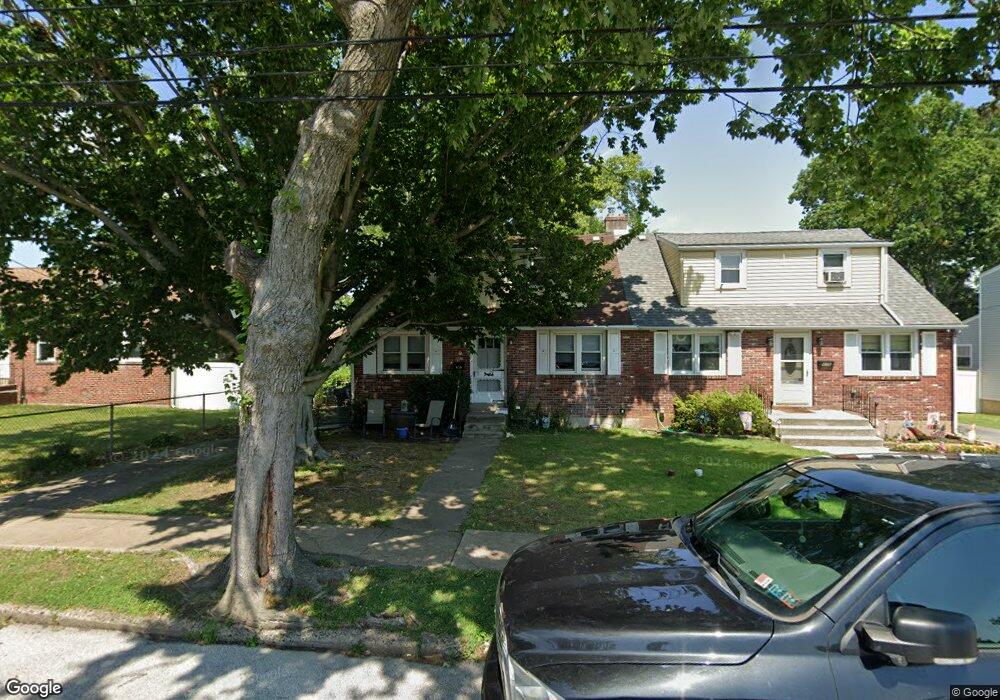 438 Edgewood Ave, Folsom, PA 19033 - photo 1