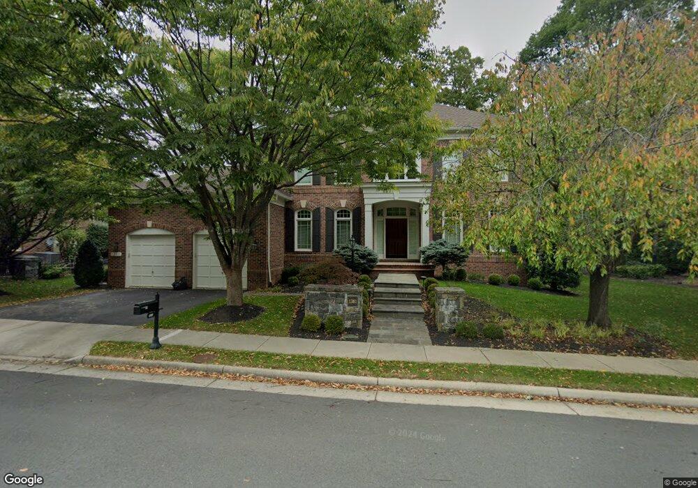 1381 Cameron Heath Dr, Reston, VA 20194 - photo 1