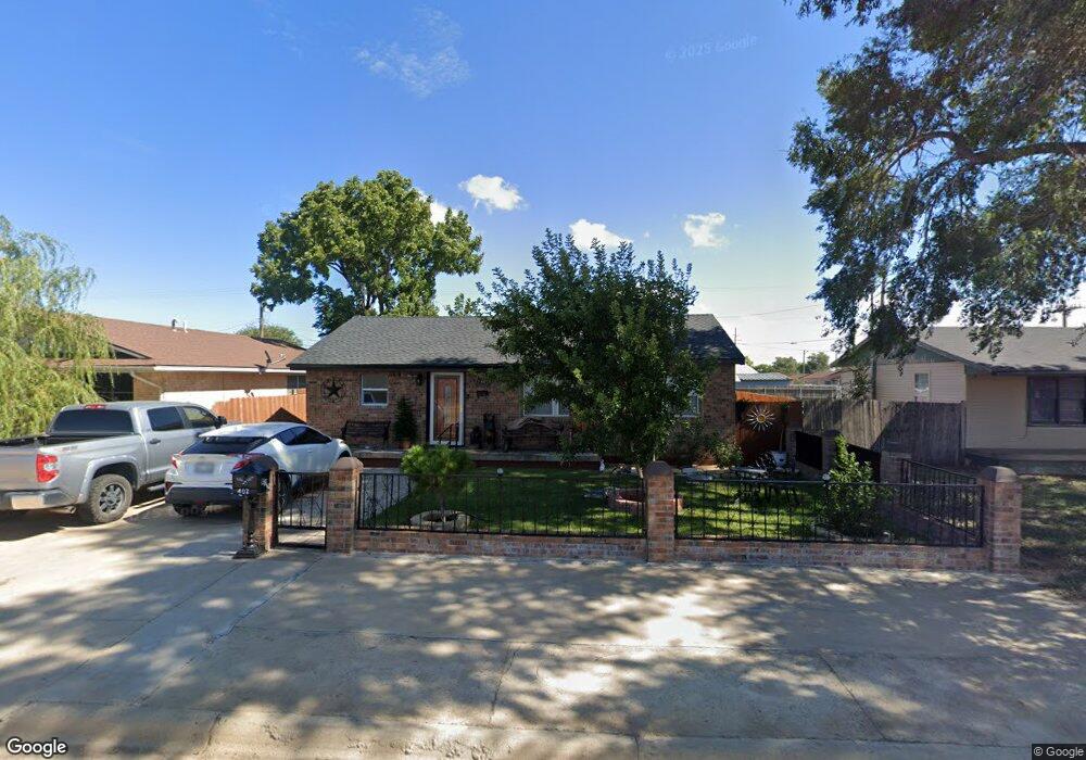 402 N Bliss Ave, Dumas, TX 79029 - photo 1