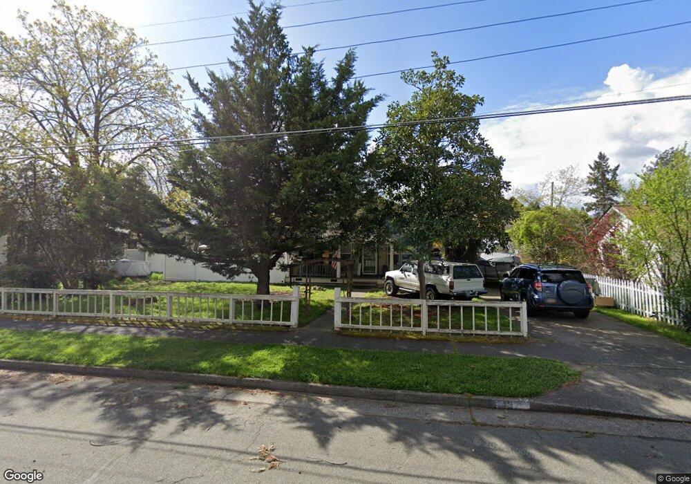 437 SW I St, Grants Pass, OR 97526 - photo 1