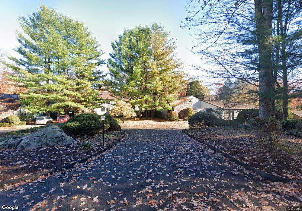 17 Hearthstone Dr, Brookfield, CT 06804 - photo 1