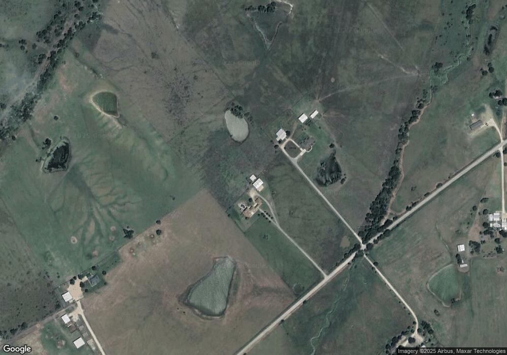 601 Zmolek Rd, Ennis, TX 75119 - photo 1