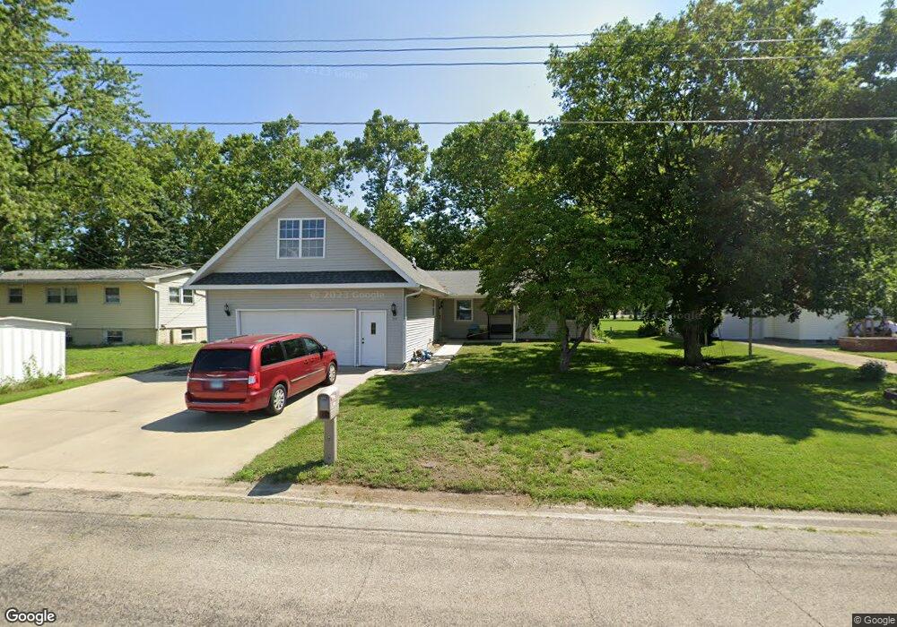 230 Campus View Dr, Lincoln, IL 62656 - photo 1