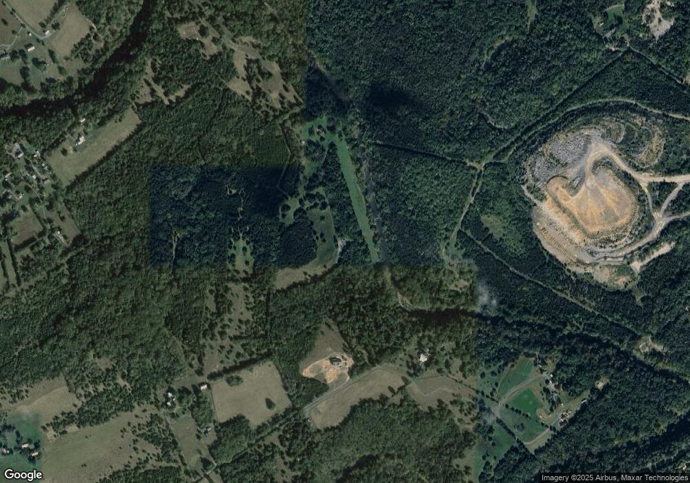 907 Old Factory Rd, Strasburg, VA 22657 - photo 1