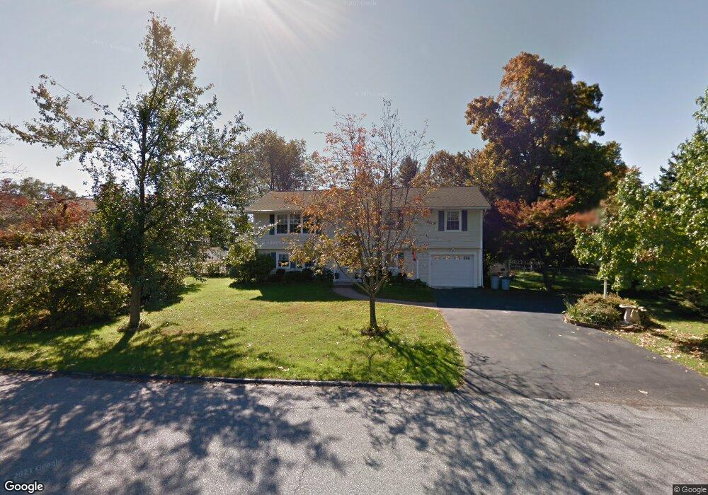 875 Salem Rd, Yorktown Heights, NY 10598 - photo 1