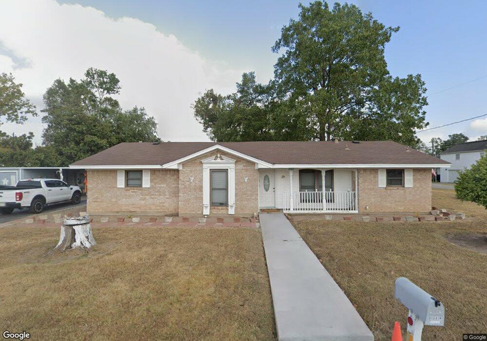 2102 Mills St, Waller, TX 77484 - photo 1