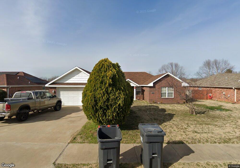 428 Chip Dr, Bethel Heights, AR 72764 - photo 1