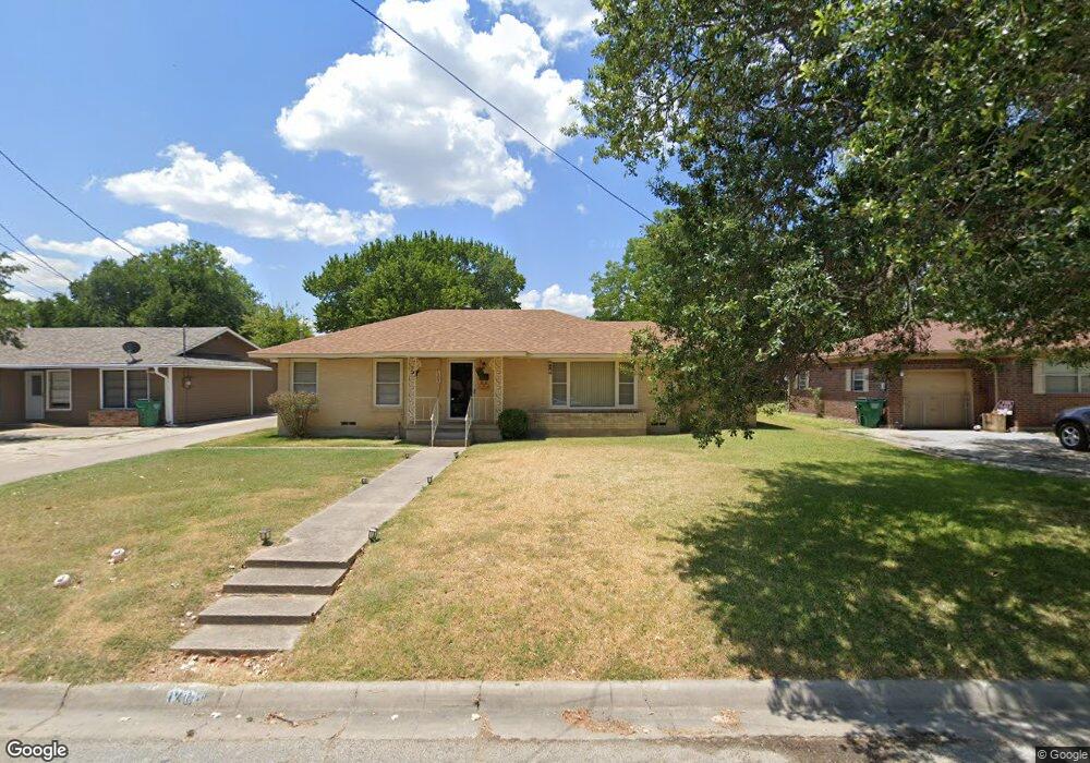 1309 Whaley Dr, Gainesville, TX 76240 - photo 1