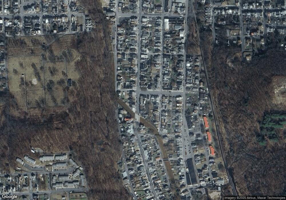 209 S Shamokin St, Shamokin, PA 17872 - photo 1