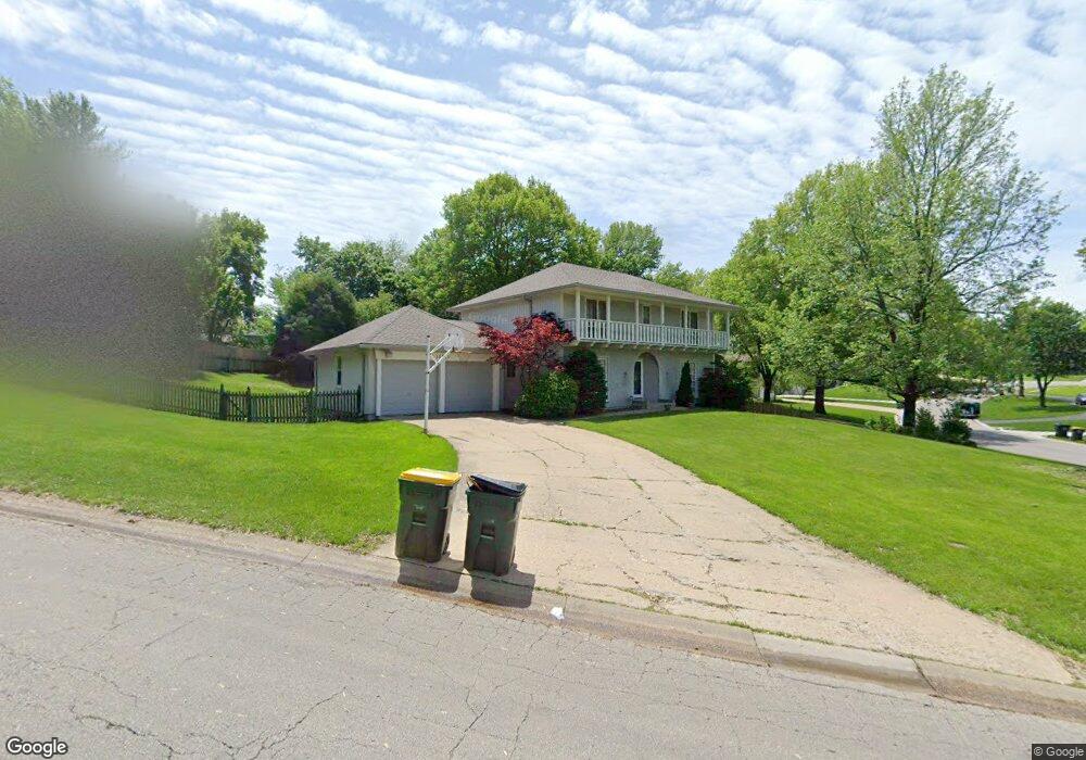 10715 W 53rd St, Shawnee, KS 66203 - photo 1