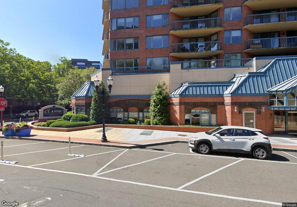 31 Forest St, Stamford, CT 06901 - photo 1