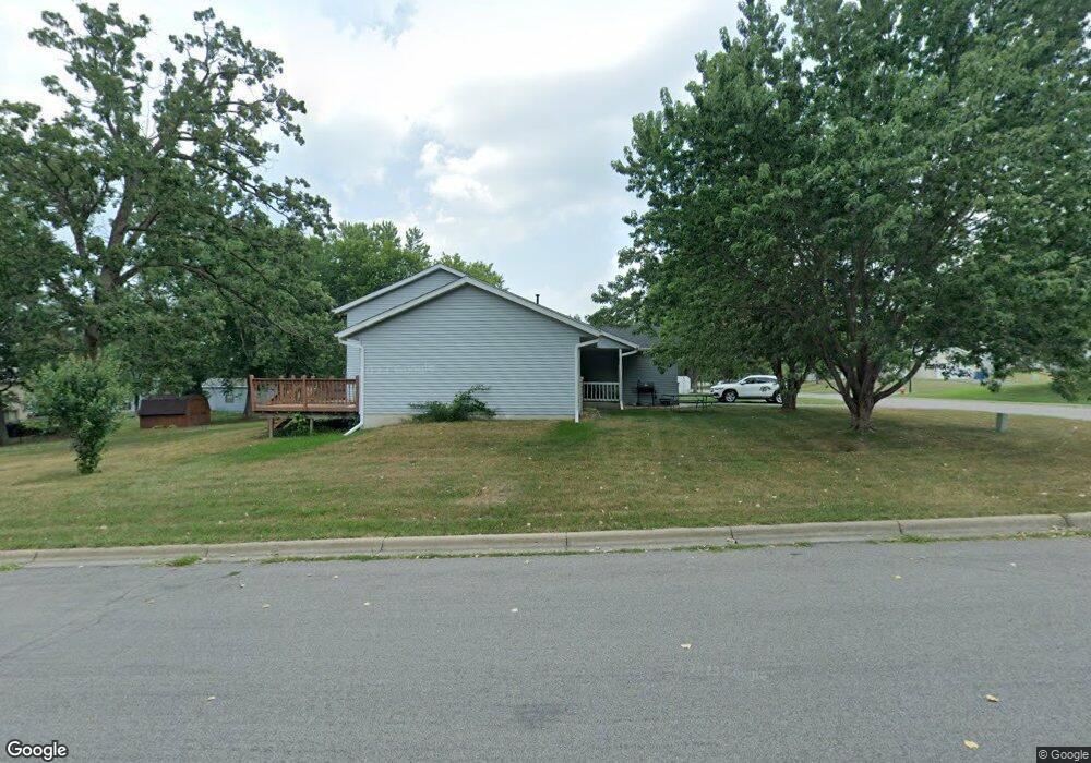 215 16th St N, Sauk Rapids, MN 56379 - photo 1