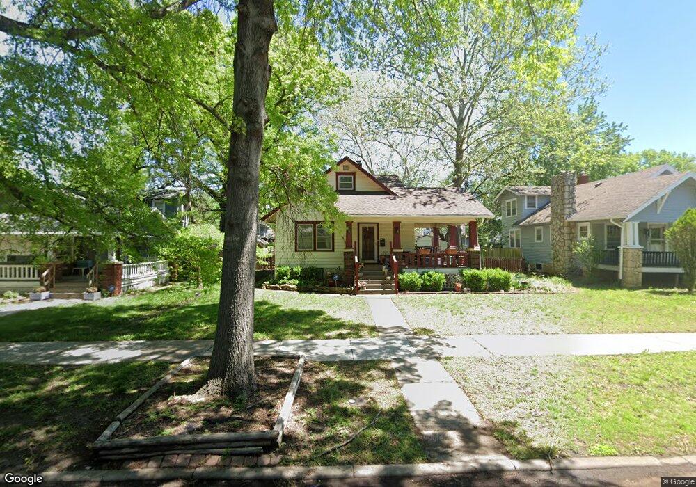 1310 SW Wayne Ave, Topeka, KS 66604 - photo 1