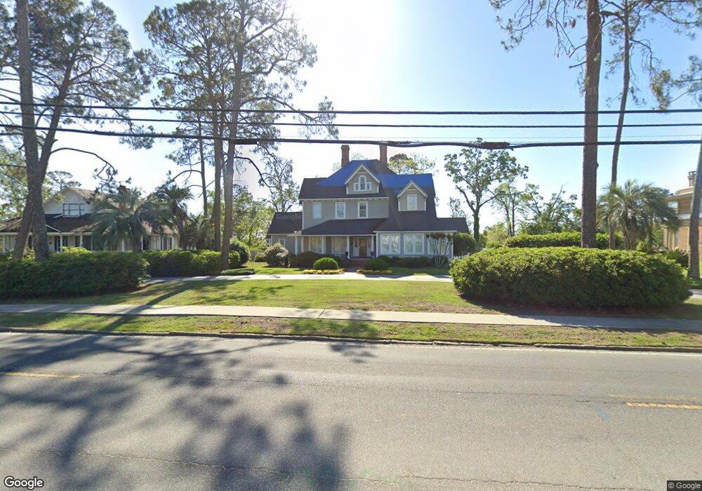 305 Gaskin Ave S, Douglas, GA 31533 - photo 1