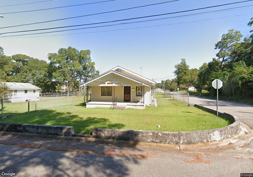 1215 E Newton St, Dothan, AL 36303 - photo 1