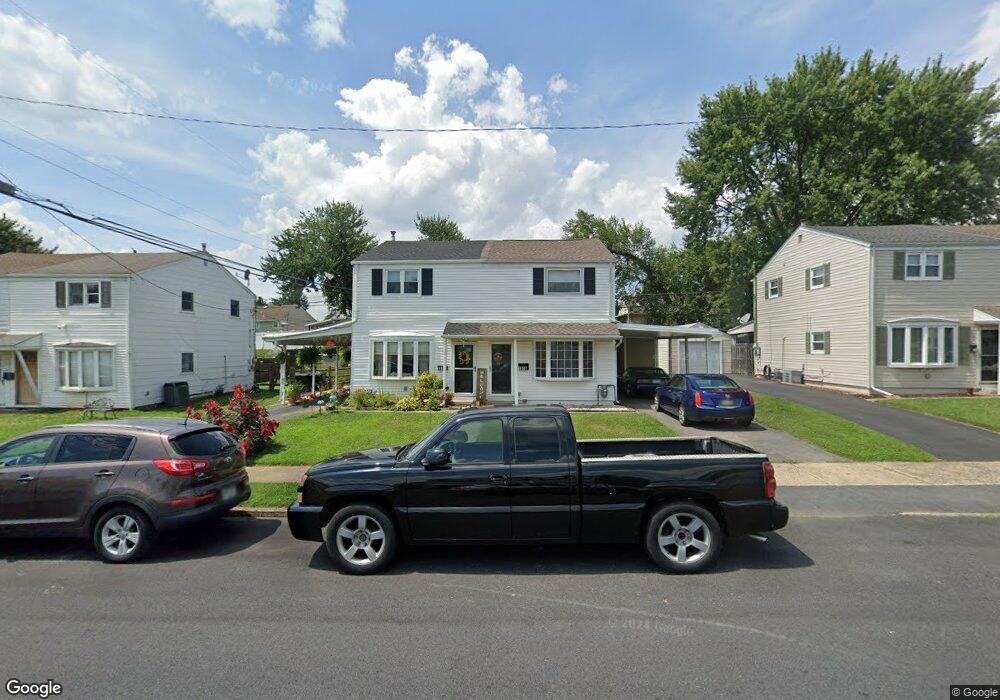 1516 Valley Rd, Bethlehem, PA 18018 - photo 1