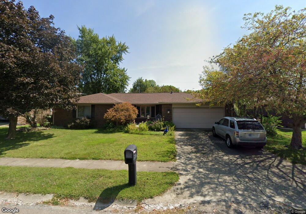 3315 Woodcrest Ct, Columbus, IN 47203 - photo 1