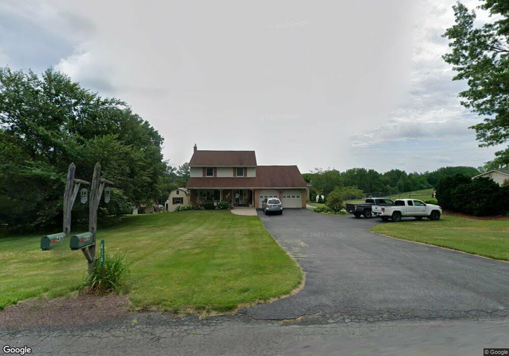 416 Moorestown Dr, Bath, PA 18014 - photo 1