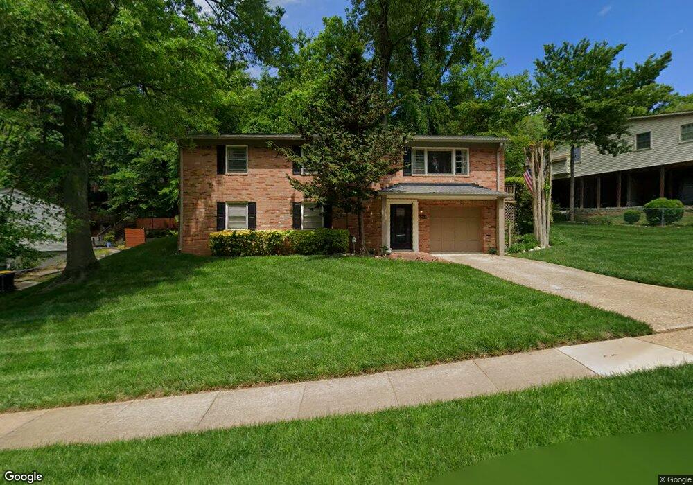 6604 Holford Ln, Springfield, VA 22152 - photo 1