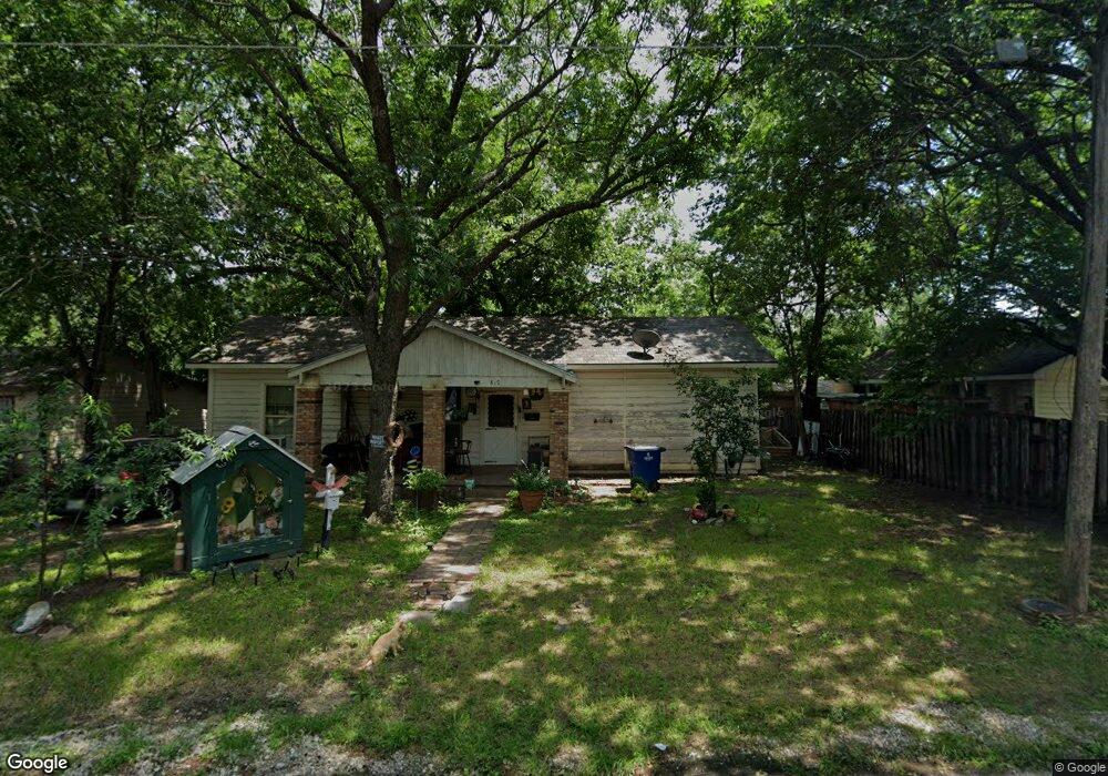 817 W Waco St, Ennis, TX 75119 - photo 1