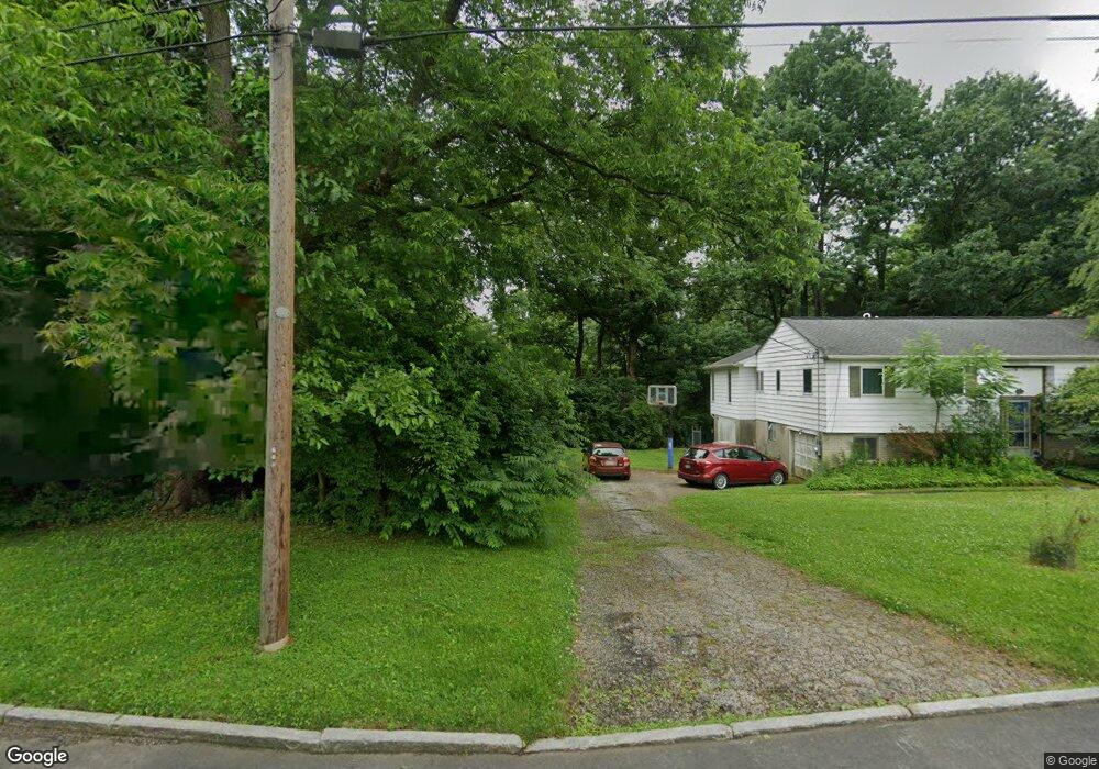 250 Beechwood Dr, Bryn Mawr, PA 19010 - photo 1