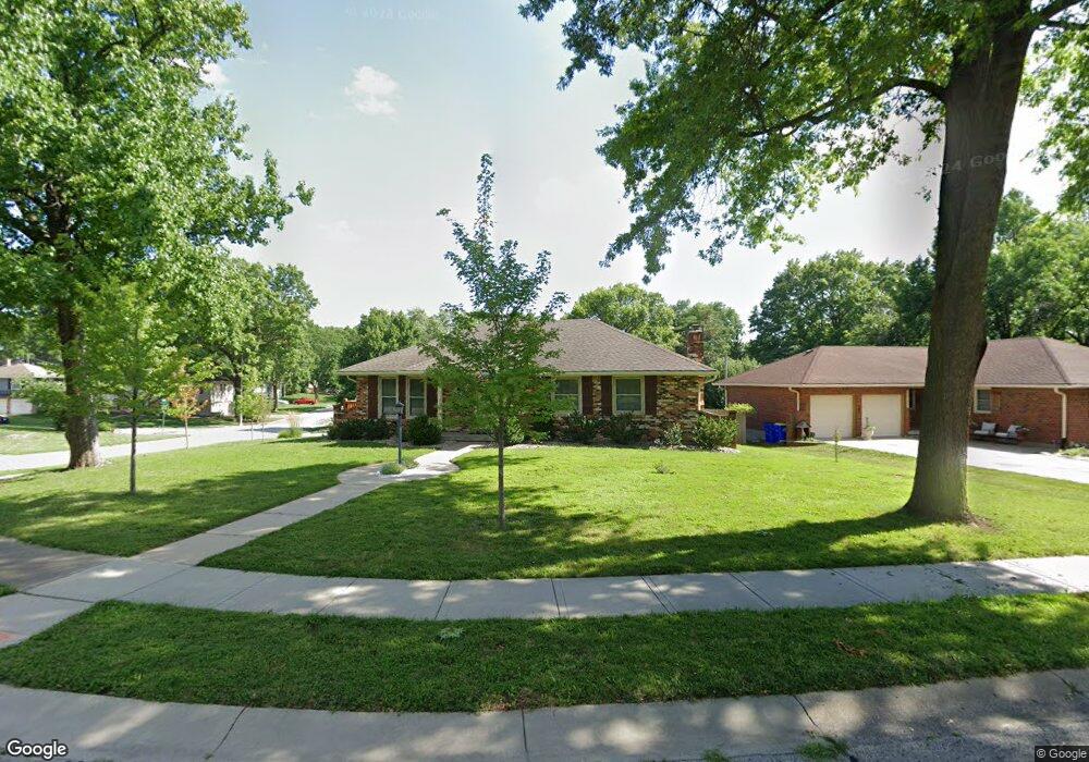 11607 Mcanany Dr, Shawnee, KS 66203 - photo 1