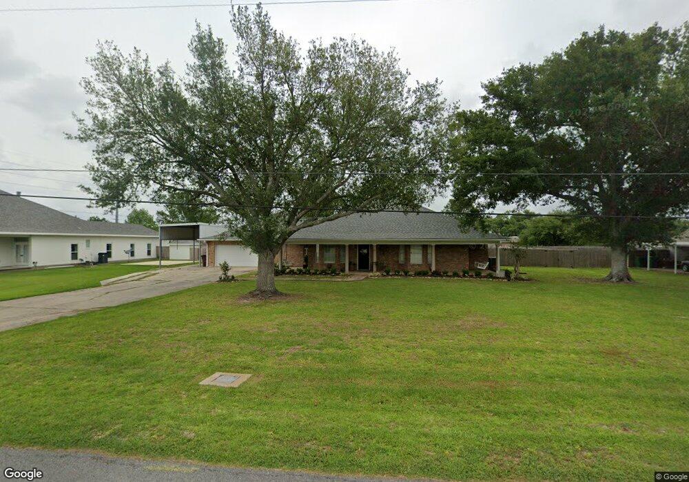 720 S Lake Ct, Lake Charles, LA 70605 - photo 1