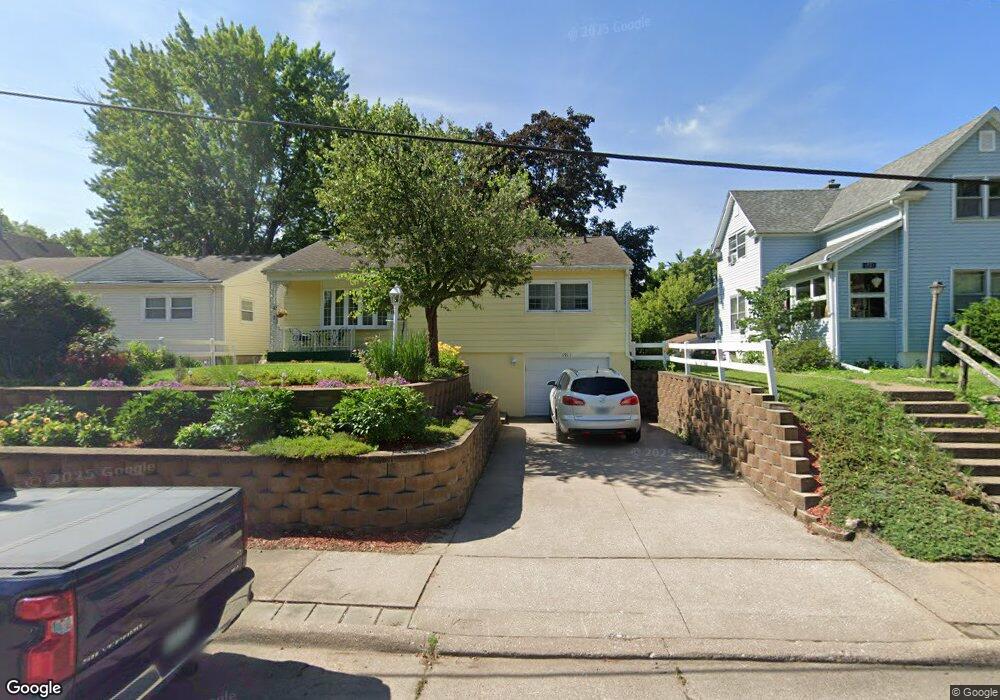 1911 W 15th St, Davenport, IA 52804 - photo 1