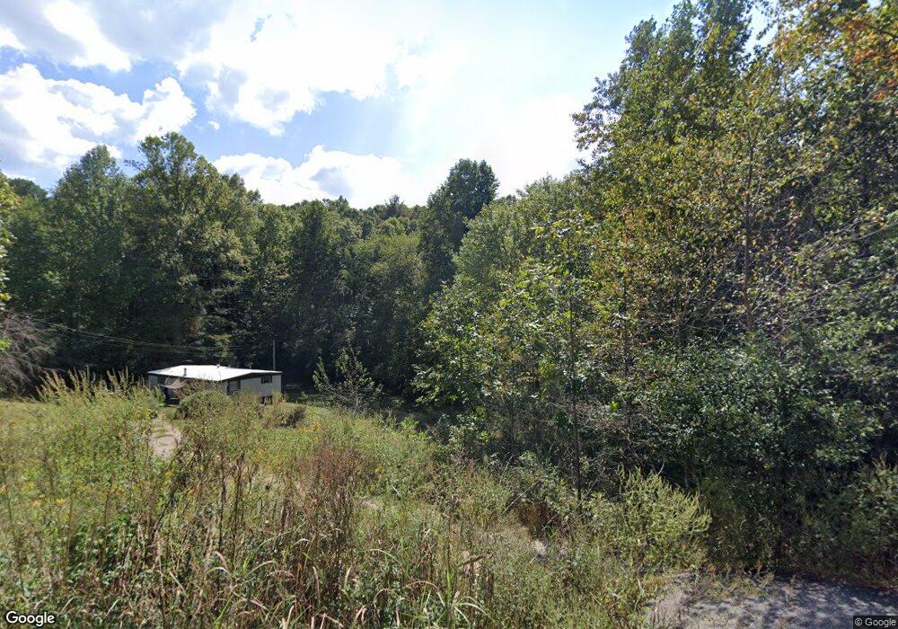 568 Cool Springs Cir, Clarkesville, GA 30523 - photo 1