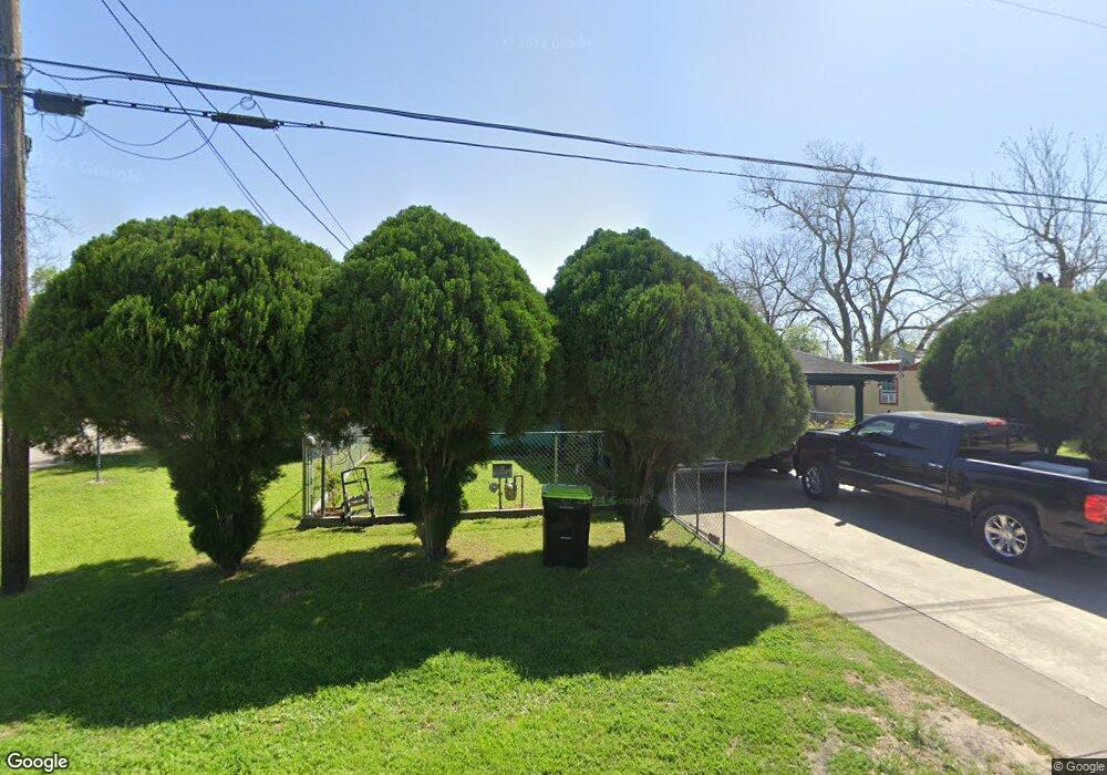 1501 Avenue I, Bay City, TX 77414 - photo 1