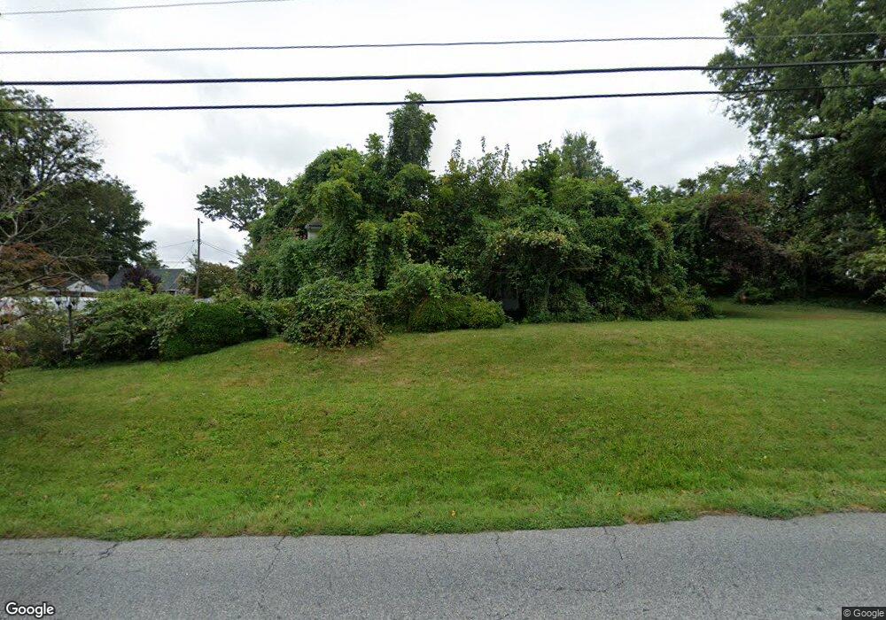 5211 Shelbourne Rd, Halethorpe, MD 21227 - photo 1