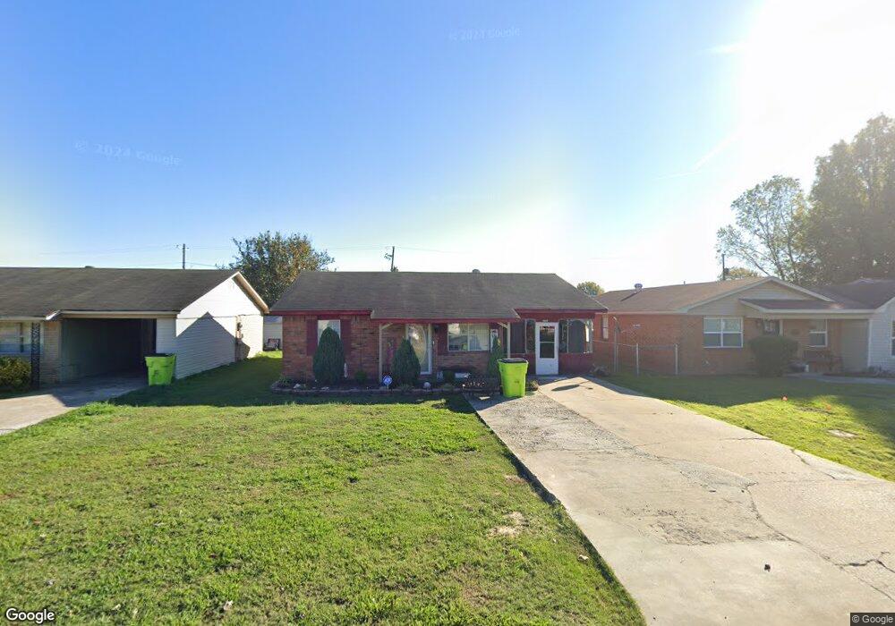 1909 S Vine St, Stuttgart, AR 72160 - photo 1