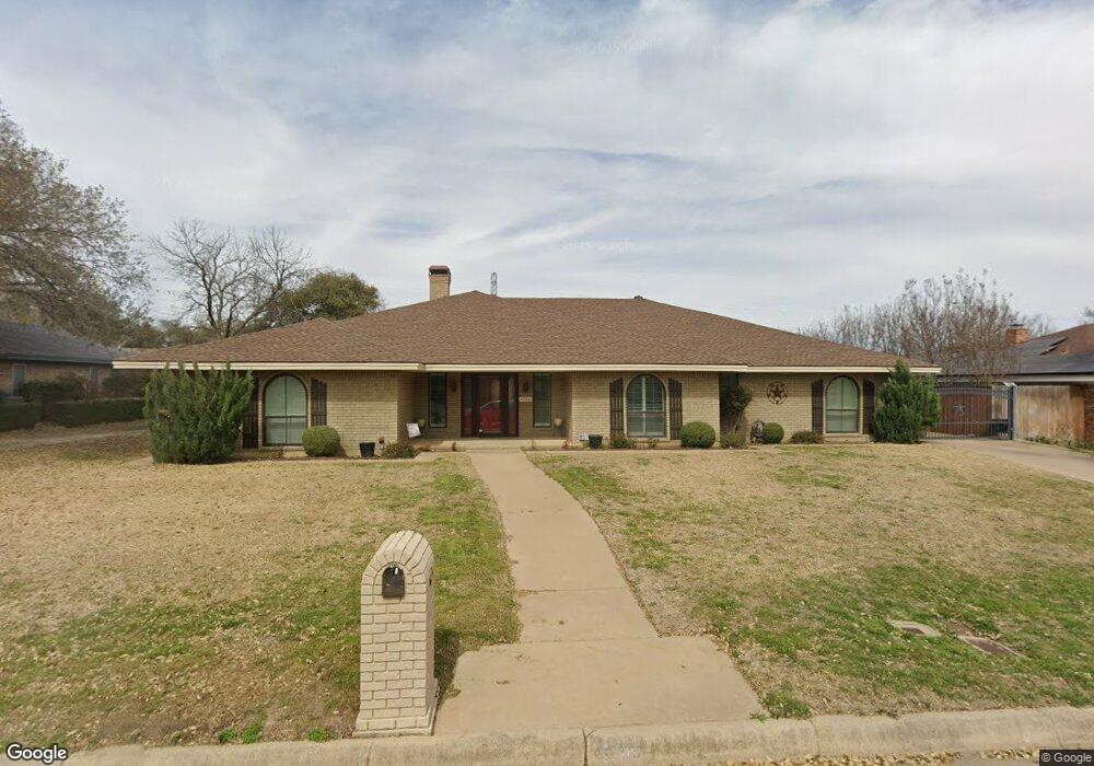 4266 Barcelona Dr, Fort Worth, TX 76133 - photo 1