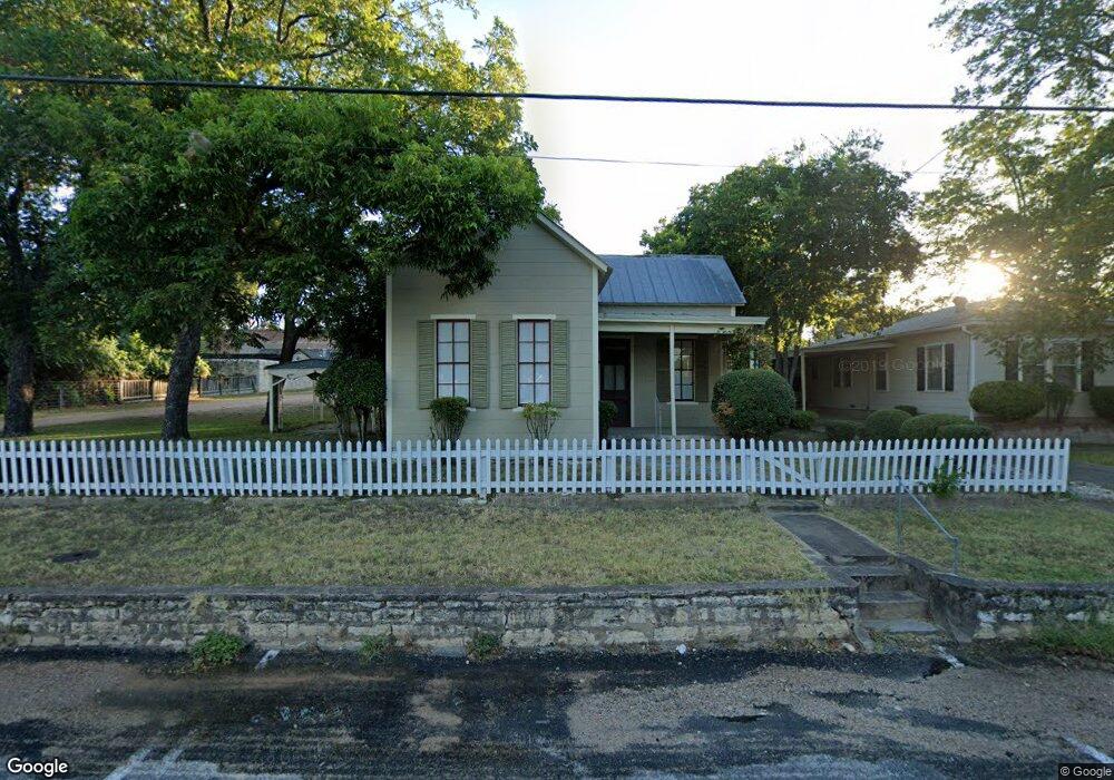 304 E San Antonio St, Fredericksburg, TX 78624 - photo 1
