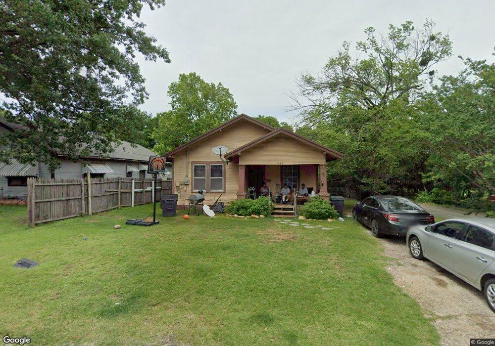 219 10th Ave NE, Ardmore, OK 73401 - photo 1