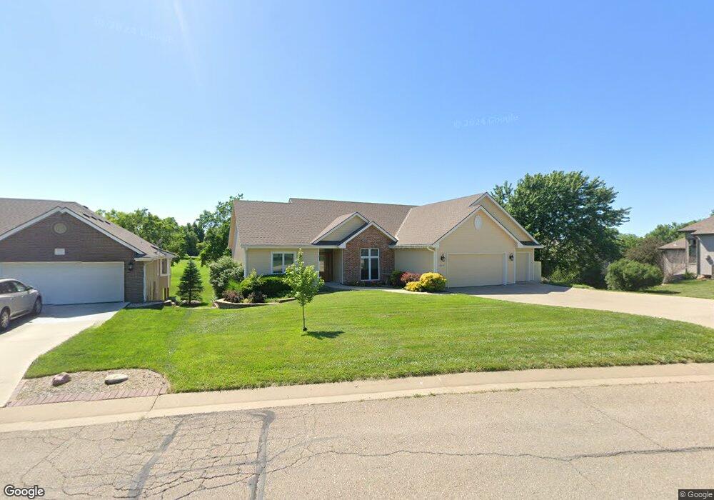 3807 SW Kings Forest Rd, Topeka, KS 66610 - photo 1