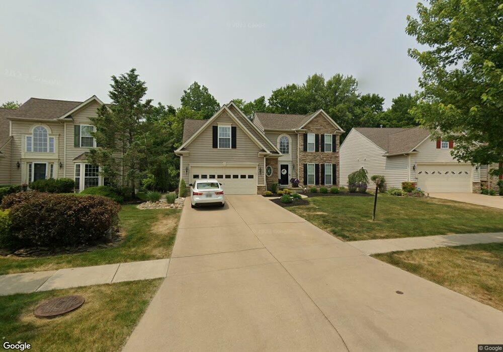 143 Cobblestone Ct, Berea, OH 44017 - photo 1