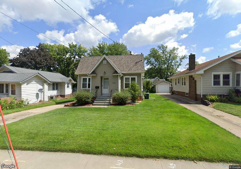 2705 30th St, Des Moines, IA 50310 - photo 1
