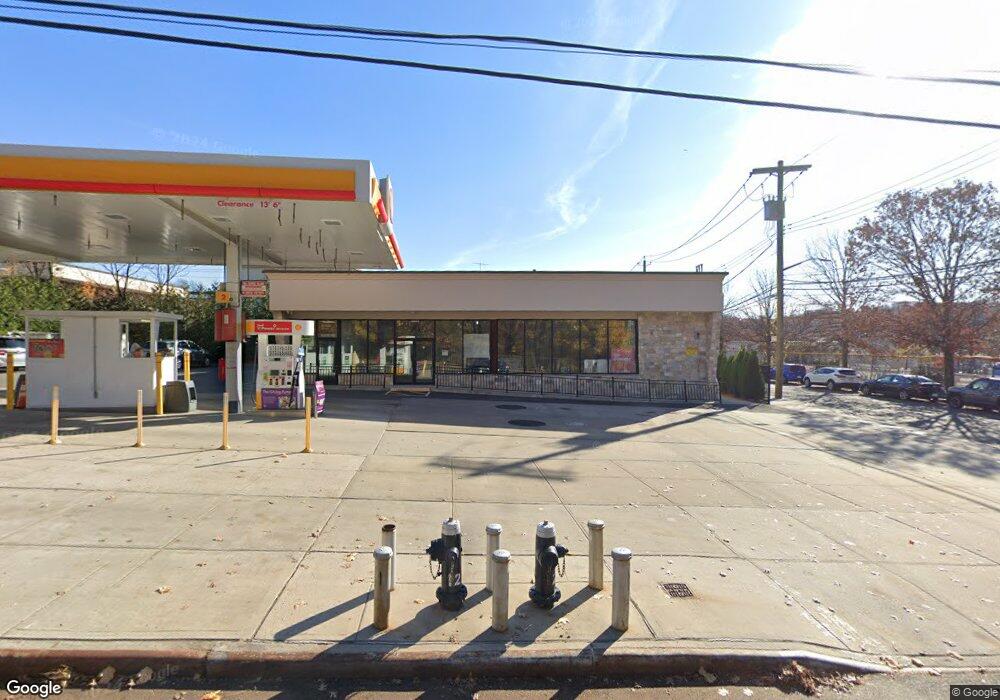 1212 Victory Blvd, Staten Island, NY 10301 - photo 1