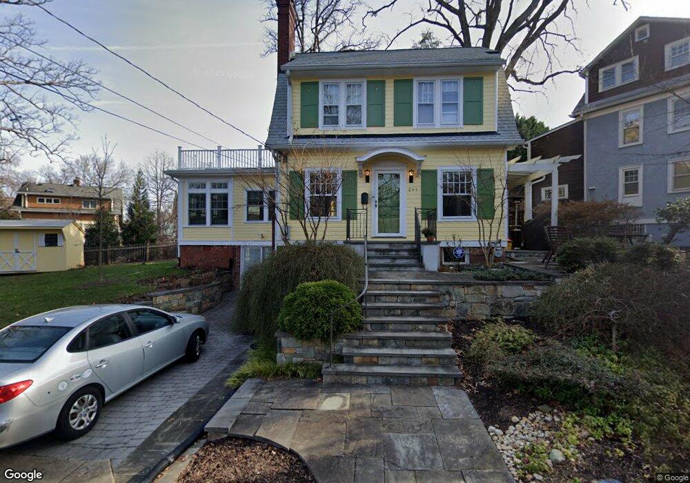 241 Park Ave, Takoma Park, MD 20912 - photo 1