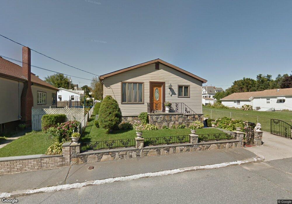 15 Tripp St, South Dartmouth, MA 02748 - photo 1