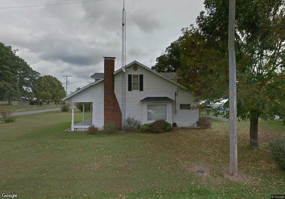 402 E Elm St, Waltonville, IL 62894 - photo 1