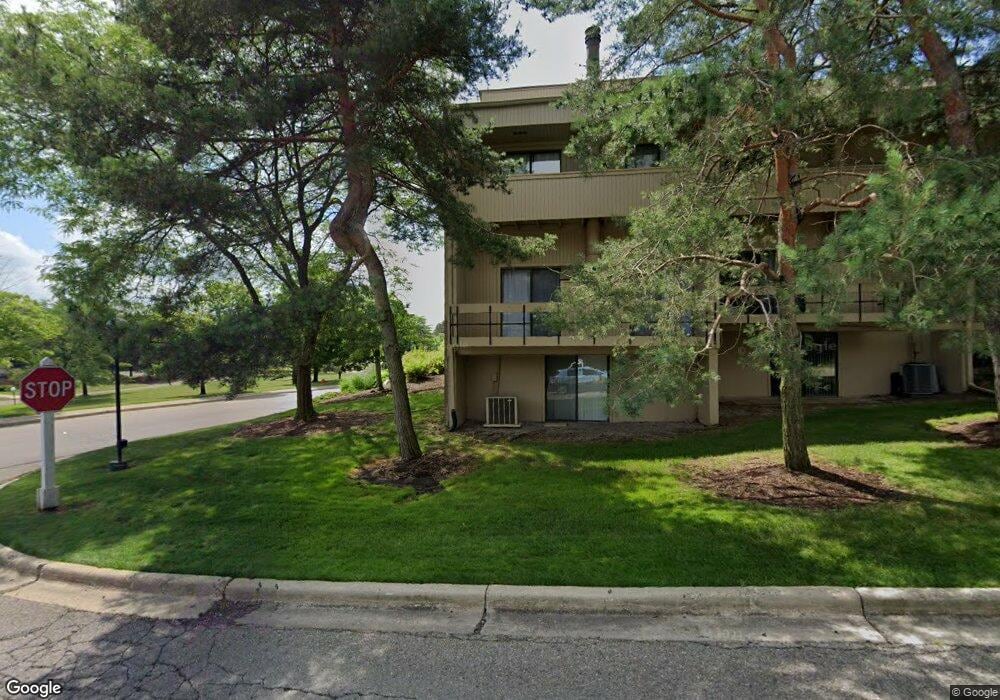 7392 Azalea Ct unit 16, West Bloomfield, MI 48322 - photo 1